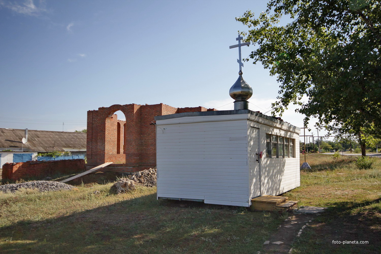 Идет строительство Свято-Покровского храма