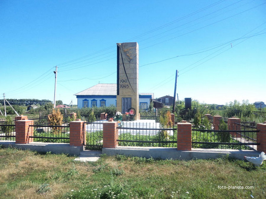 Бессоново ,памятник погибшим в ВОВ Бессоновцам