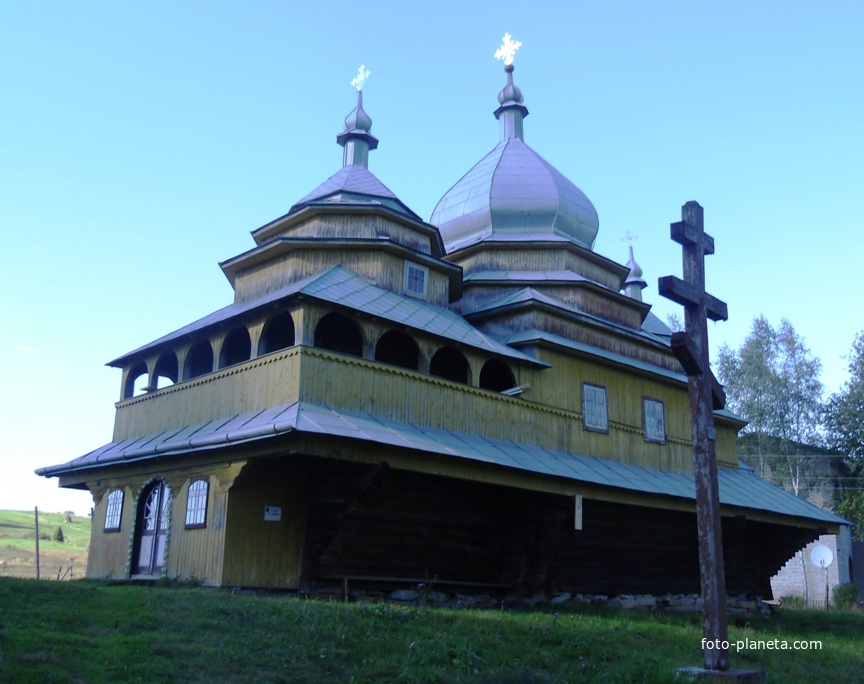 Церква Успіння Пресвятої Богородиці (1858 р.) в Тухольці.  (Пам&#039;ятка архітектури національного значення).