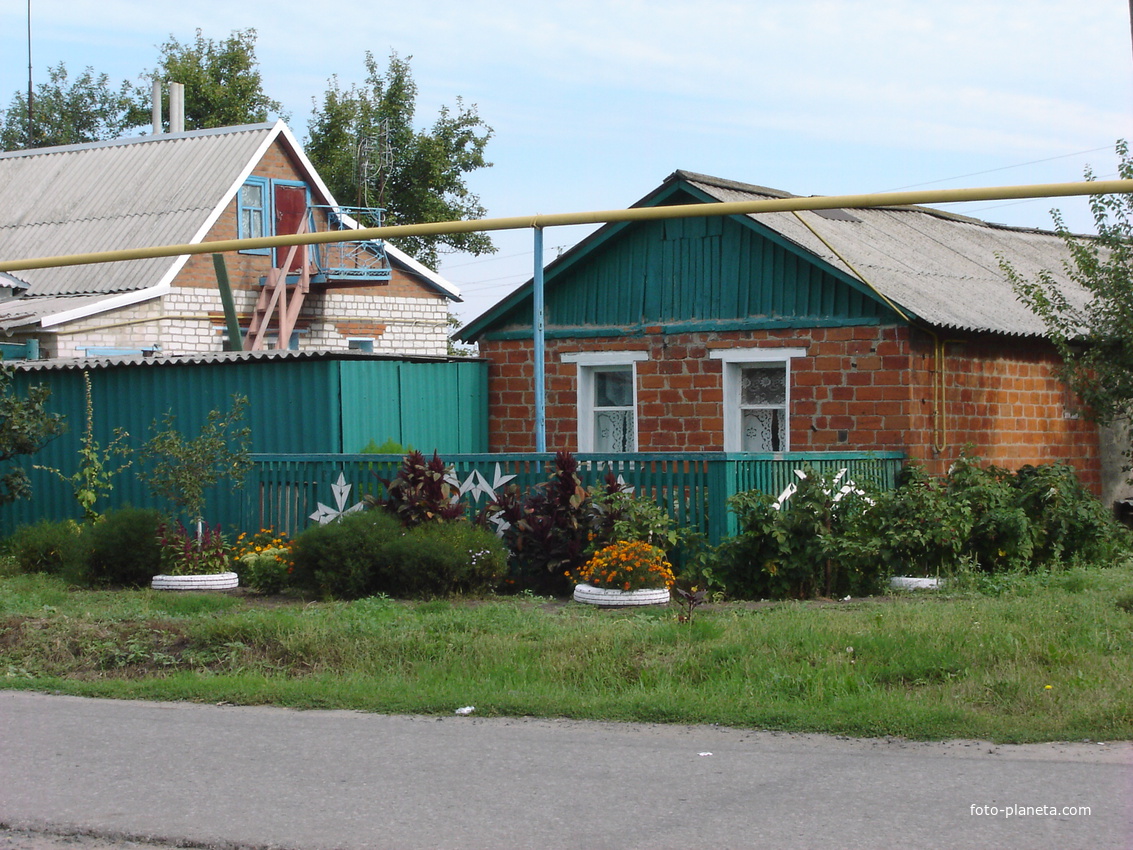 Томаровка белгородская область. Сквер п.Томаровка. Томаровка парк. Томаровка Красноармейская 13а. Томаровка Воронежская область.