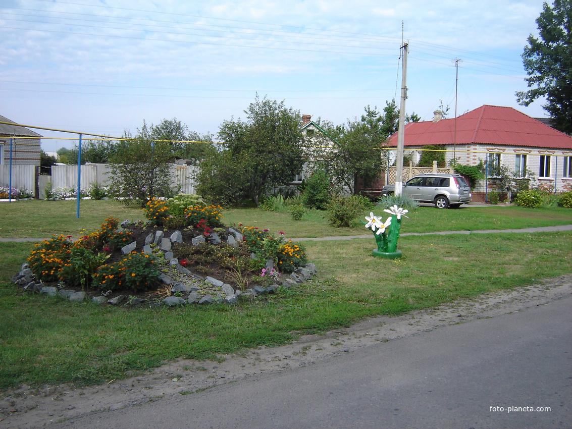 Томаровка белгородская область. Сквер Томаровка. Томаровка фото. Война в Белгородской области Томаровке.