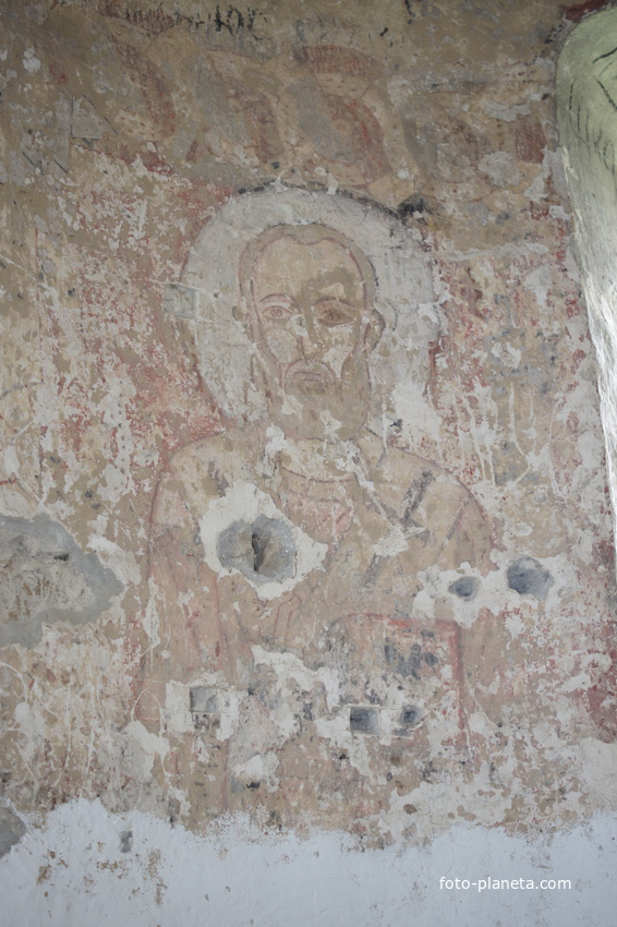 Фрески внутри Сентинского храма