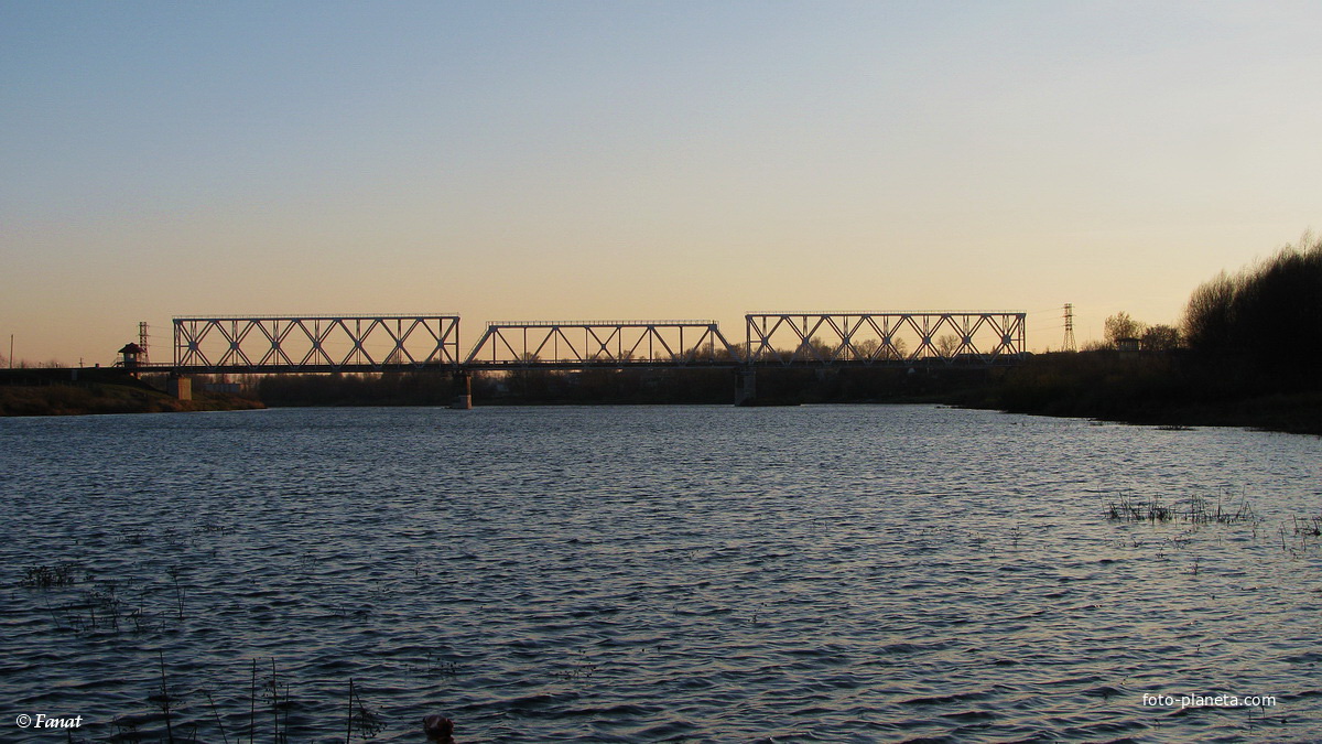 Железнодорожный мост через р. Днепр