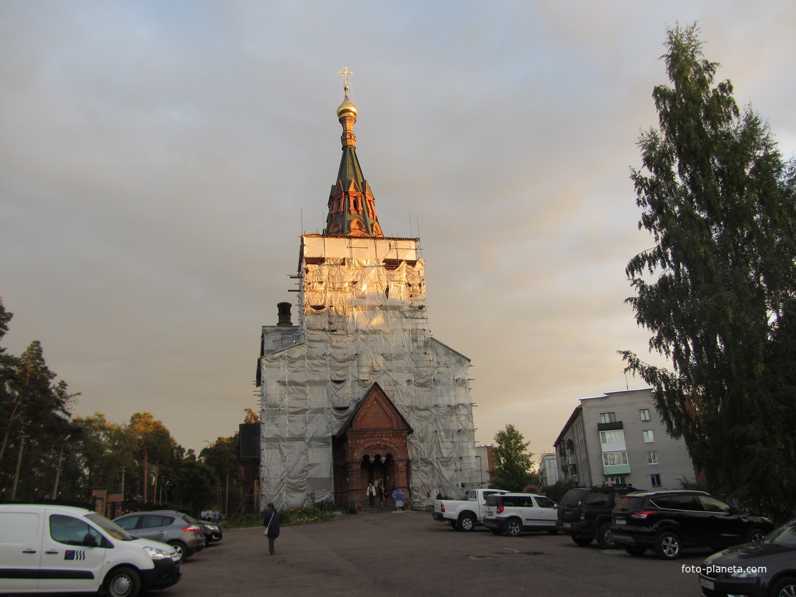 Церковь Святой Троицы Живоначальной на реставрации