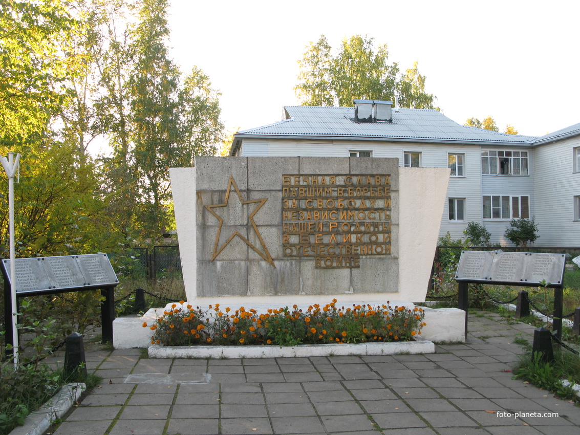 Краснозатонский республика коми. Коми краснозатонский. Красный затон сыктывкар. Красный затон сыктывкар. Поселок краснозатонский.