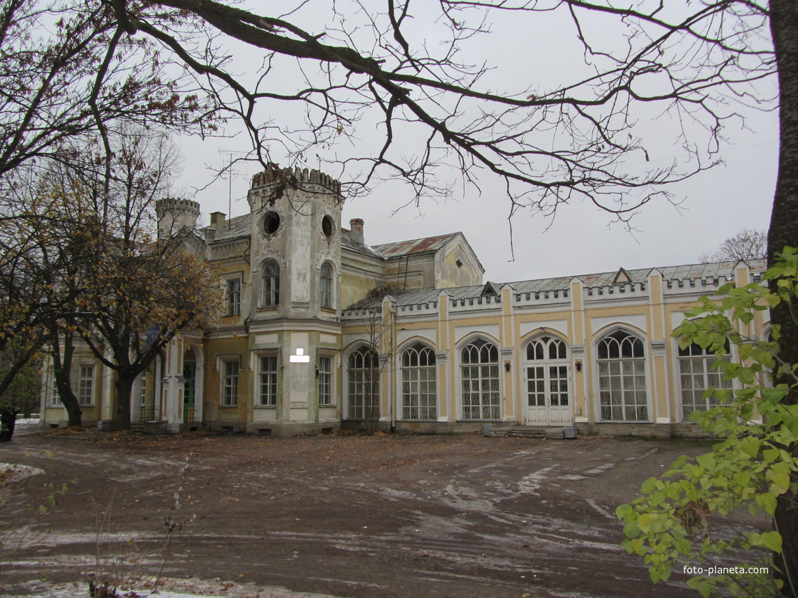 дворец князя Львова в Стрельне, другой ракурс