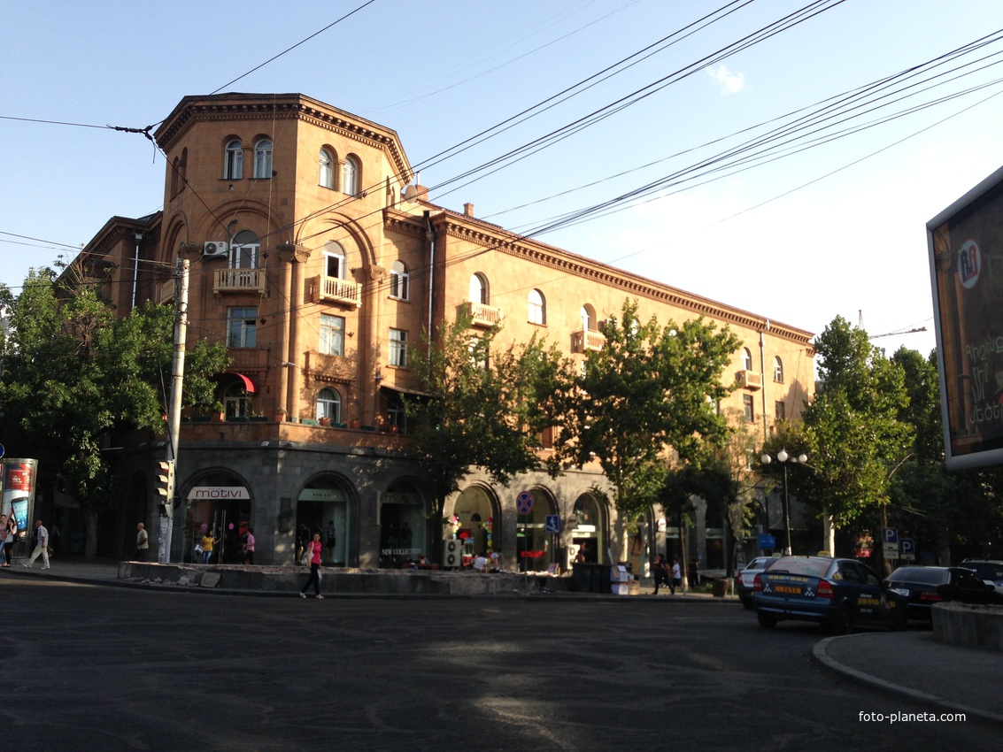 Здание на улице Абовяна