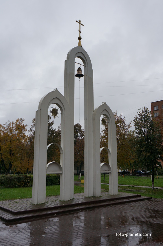 Мемориальный сквер в честь Героя Советского Союза В.Ф. Полякова.