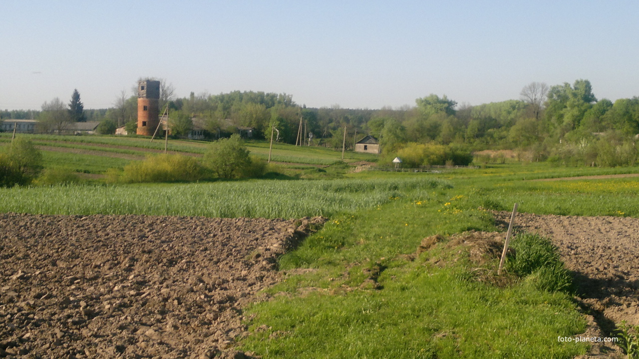 Вид на бывшую водонапорную башню