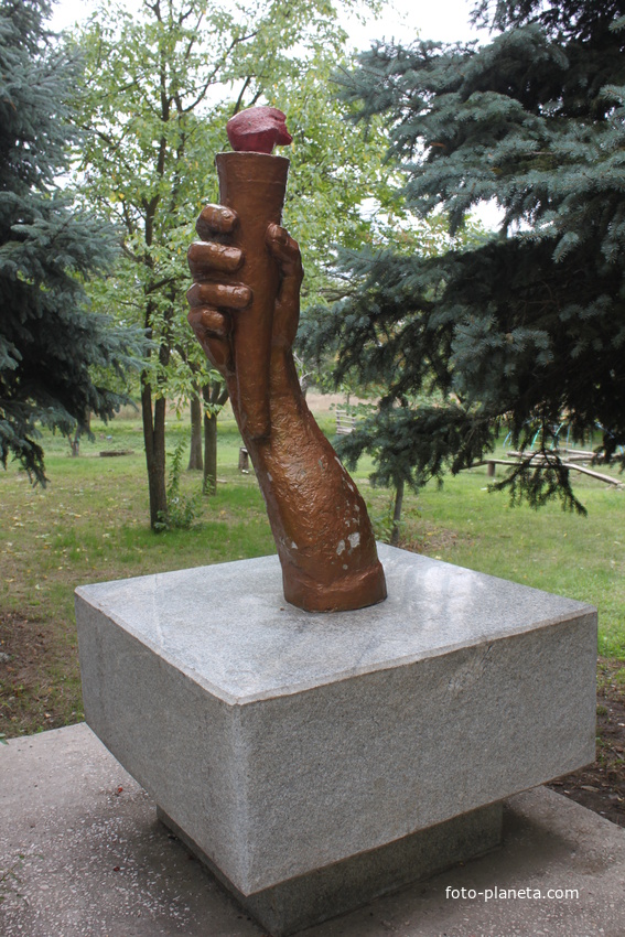 Осипенко. Памятник павшим за власть Советов.