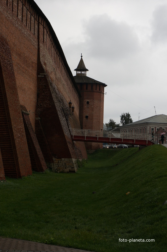 Кремлёвская стена, Гранотовитая башня