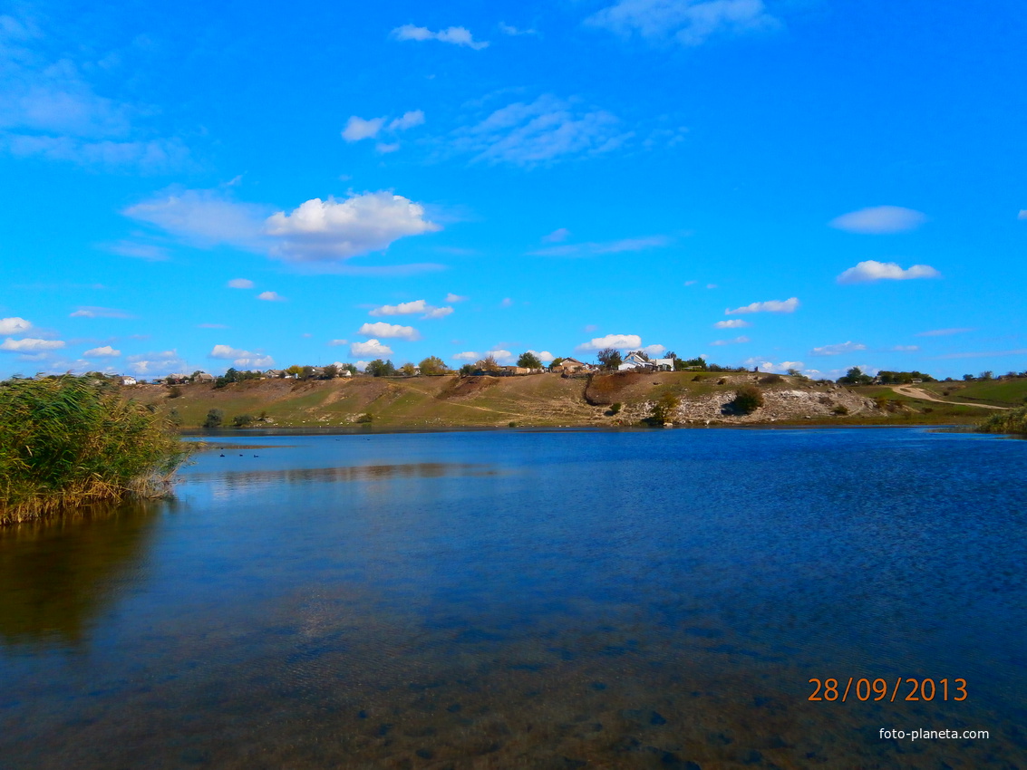 Село Бургунка розташоване на річці Бургунка