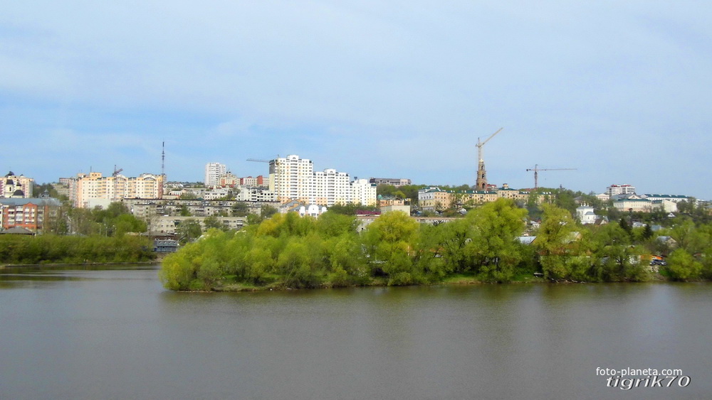 г. Пенза, вид с востока на центр Пензы.Справа - остров Пески.