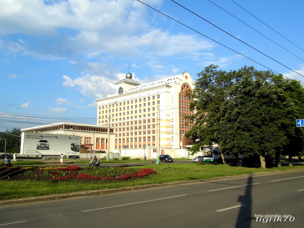 г. Пенза, долгострой гостиница «Интурист» строительство  началось в 1986 г.