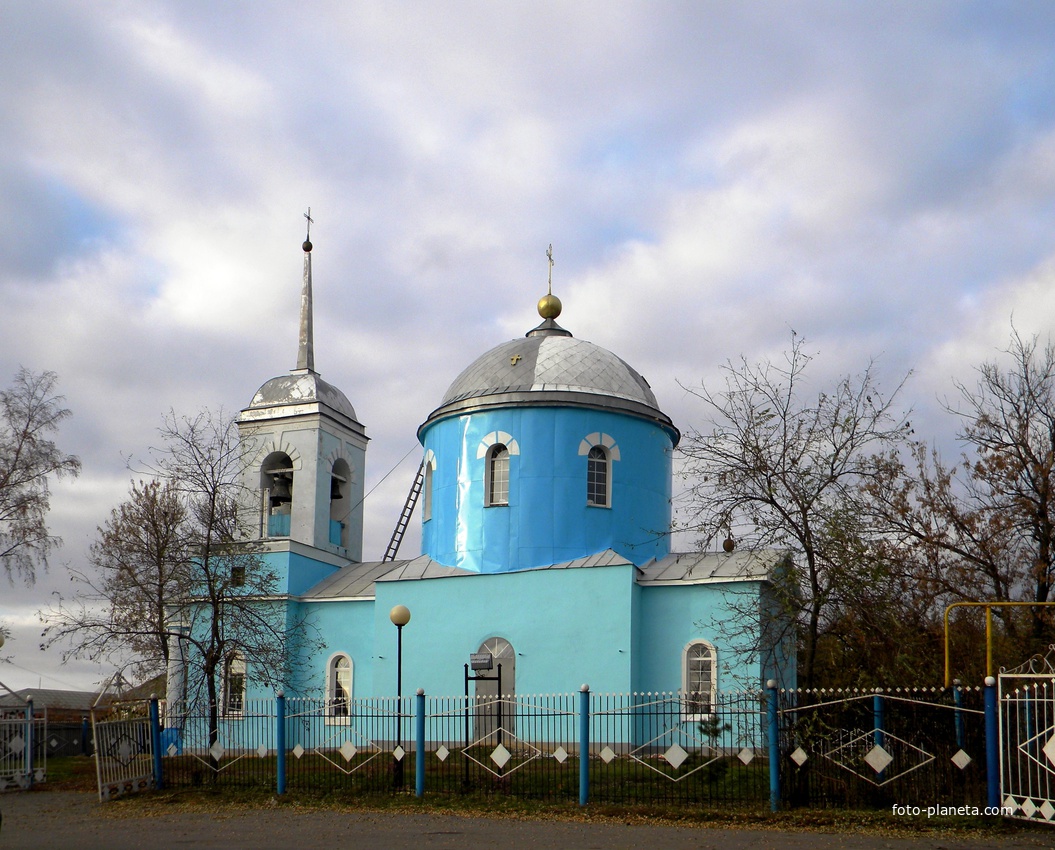 Михайло-Архангельский храм в селе Новенькое