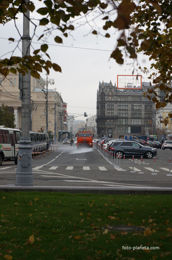 Площадь Революции