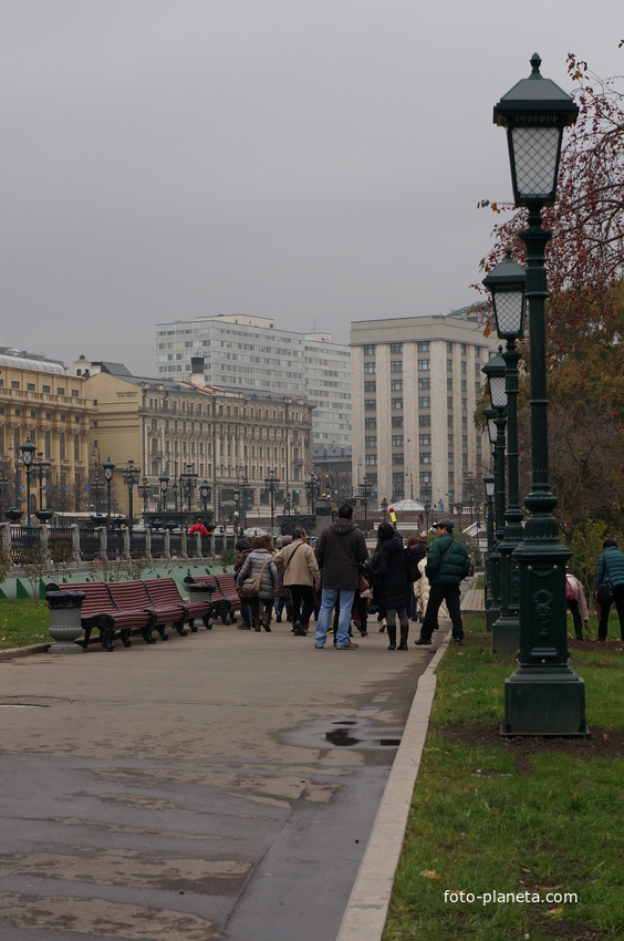 В Александровском саду