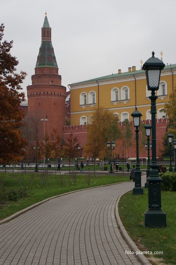 Александровский сад у Кремлёвской стены