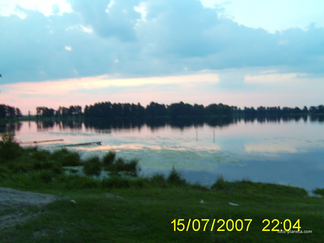 Вечірнє озеро в с. Озері
