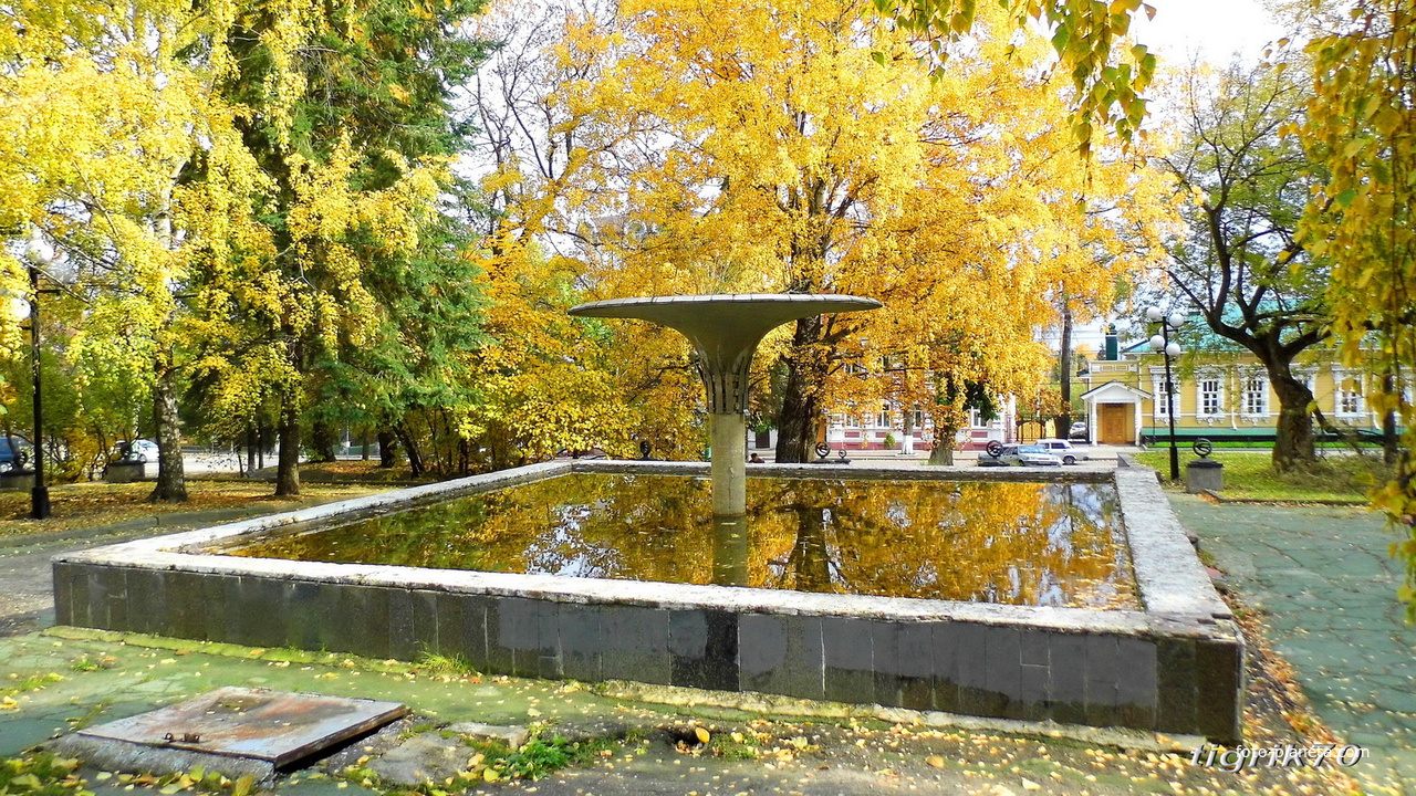 г. Пенза, заброшенный фонтан по ул. К. Маркса - ул. Красная.