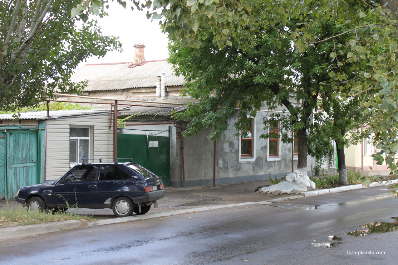 Бердянск. Ул. Красная.