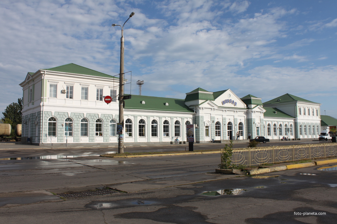 Бердянск. Пролетарский пр-т. Железнодорожный вокзал.