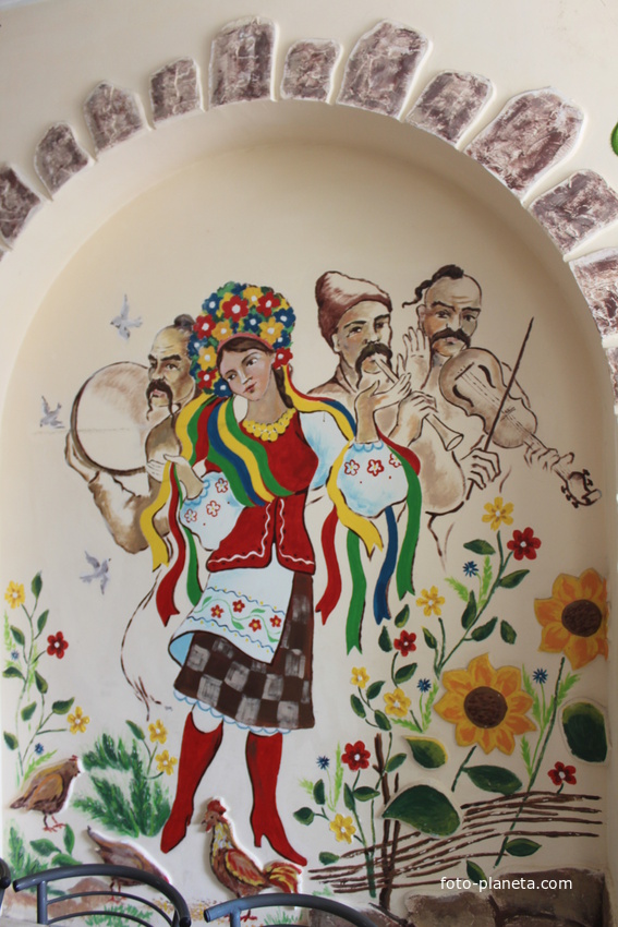 Бердянск. Ул. Ленина. Интерьер столовой &quot;Казацкая хата&quot;.