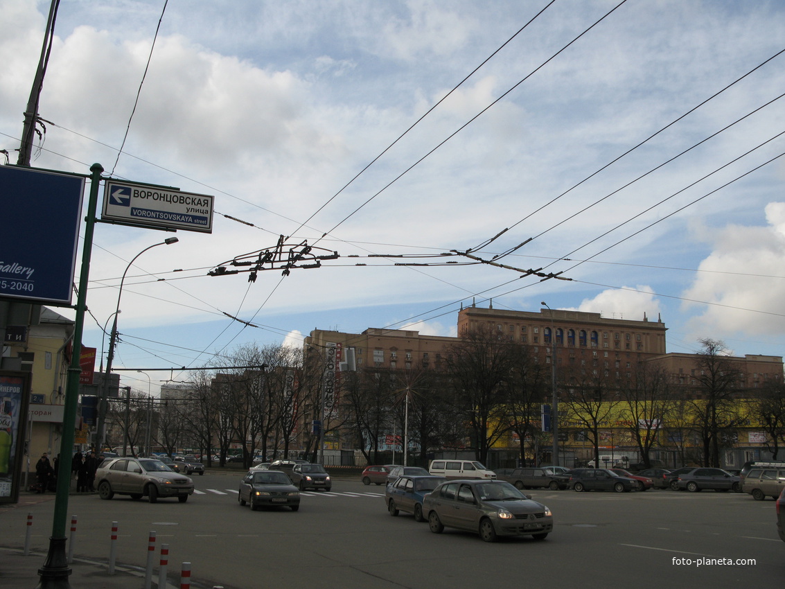Москва на ул. Воронцовскую