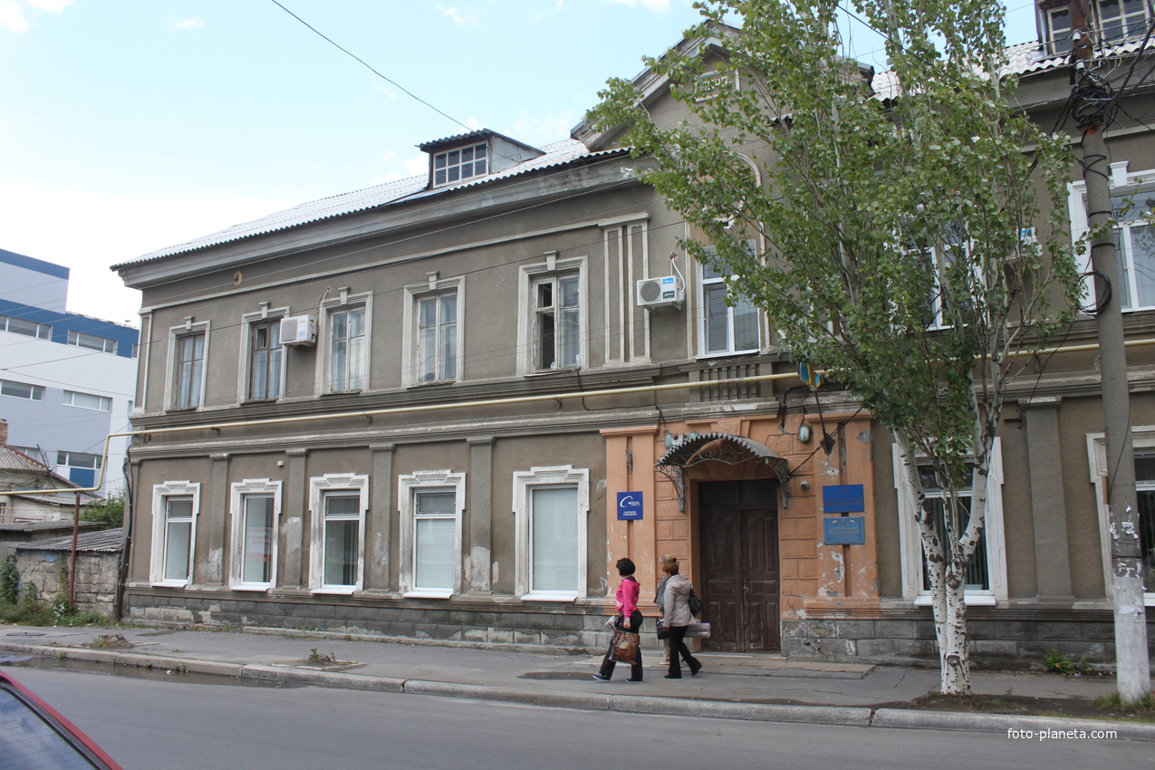 Бердянск. Прокуратура и межрайонный суд.