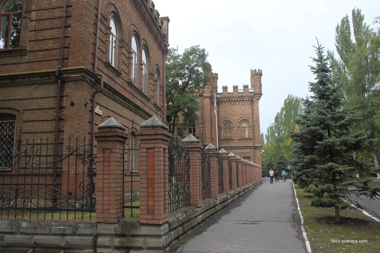 Бердянск. Корпус университета.