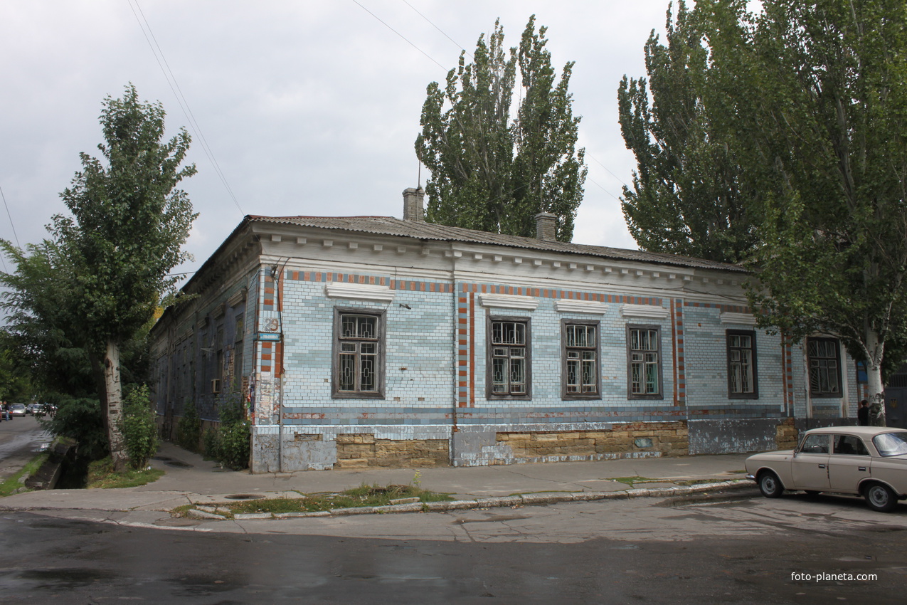 Бердянск. Ул. Ульяновых, 29.