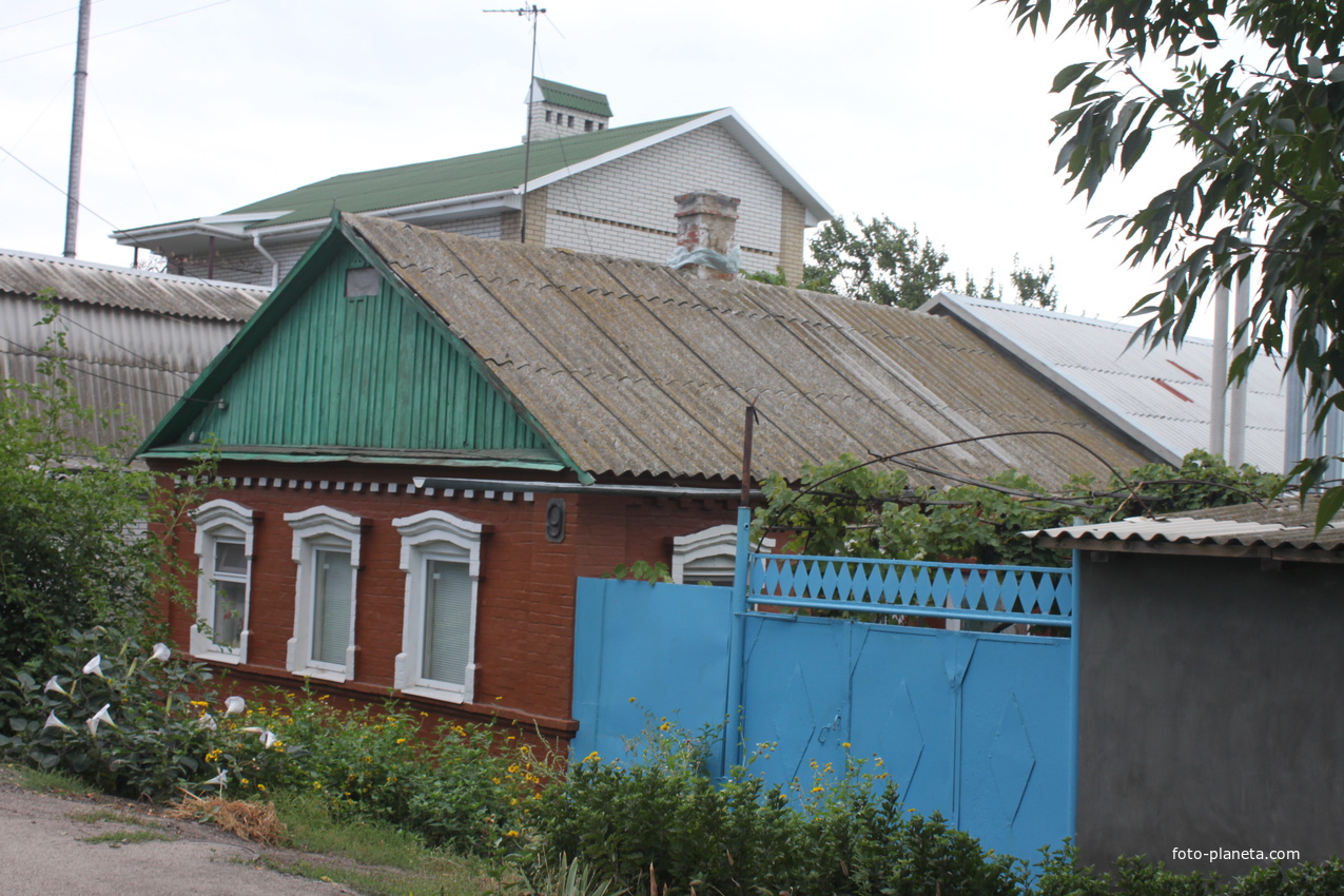 Бердянск. Ул. Дачная, 9.