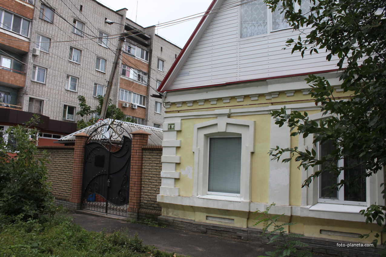 Бердянск. Ул. Свердлова, 8.