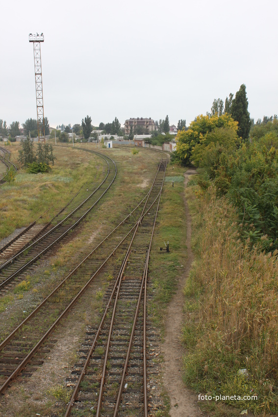 Бердянск. Железнодорожные пути у вокзала.