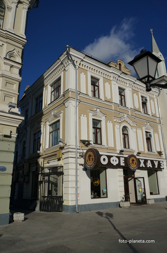 Бывший Торговый корпус Никольского-Греческого Монастыря