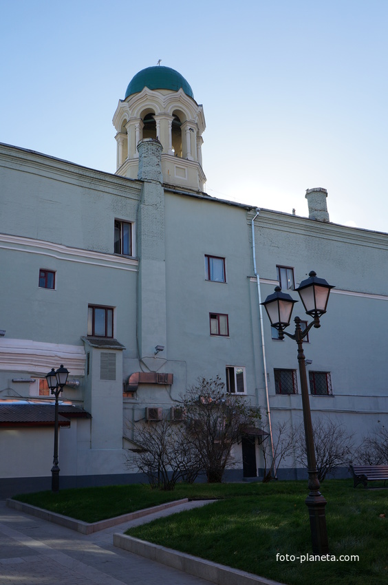 Доходный дом бывшего Никольского монастыря и с колокольней над ним