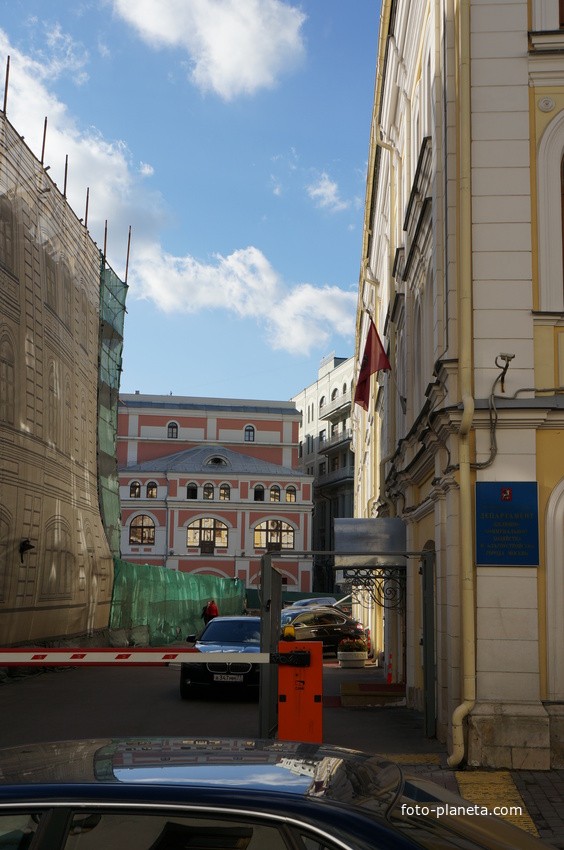 Отстроенный заново корпус Тёплых торговых рядов