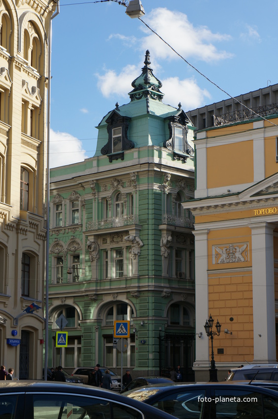 Здание бывшего Волжско-Камского коммерческого банка