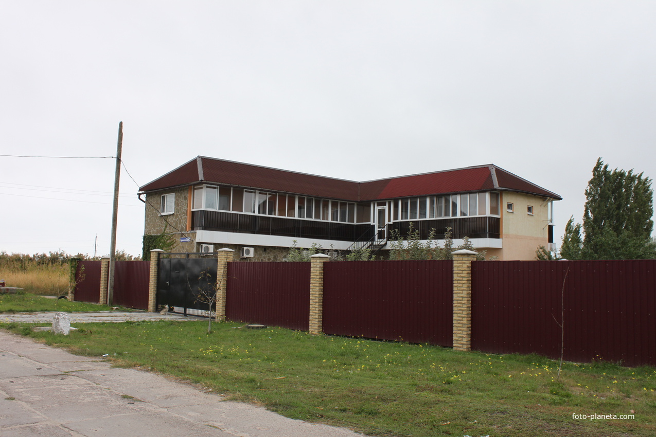 Бердянск. Ул. Чернышевского, 62.