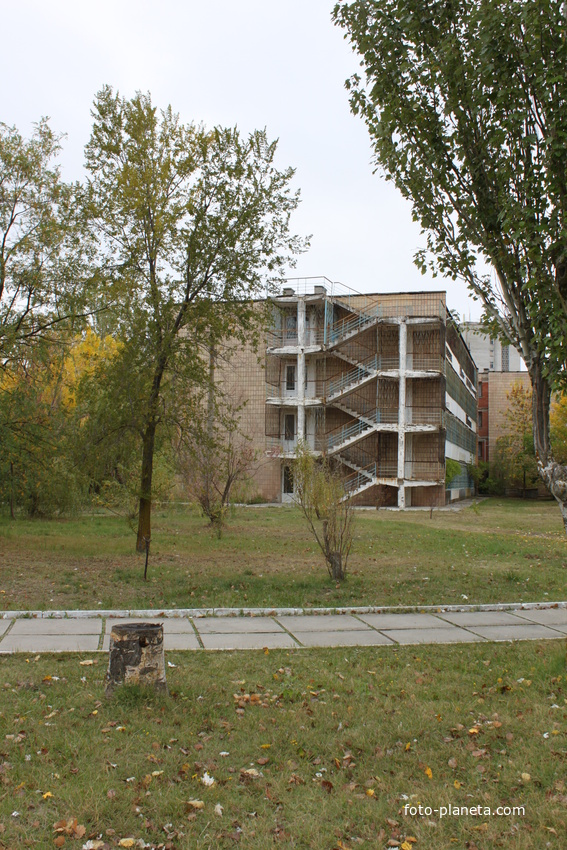 Бердянск. Территория санаторя "Лазурный".