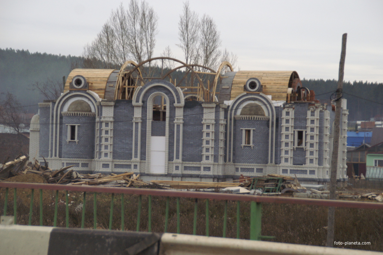 строительство храма в  2013