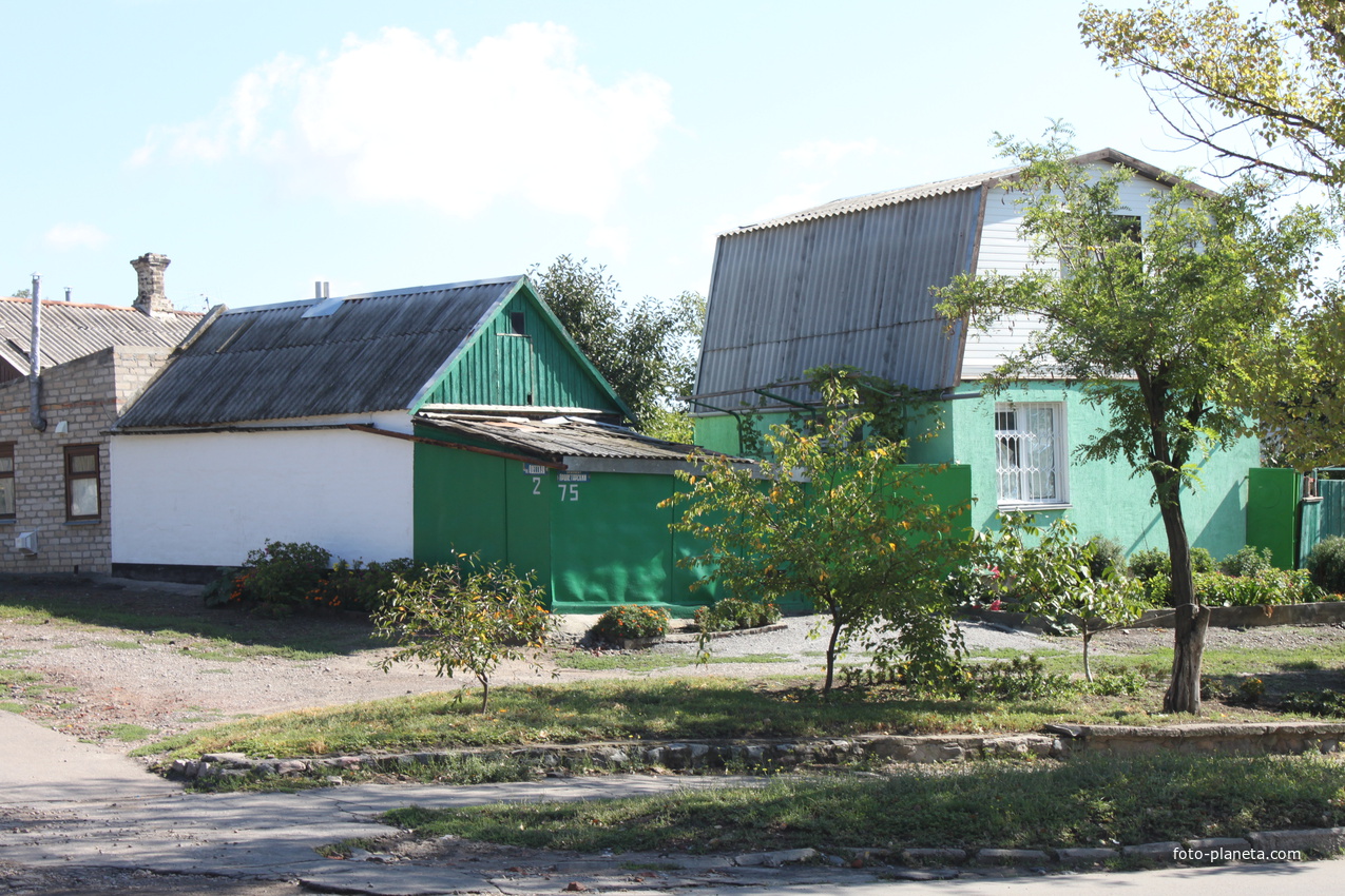 Бердянск. Пр. Пролетарский, 75.
