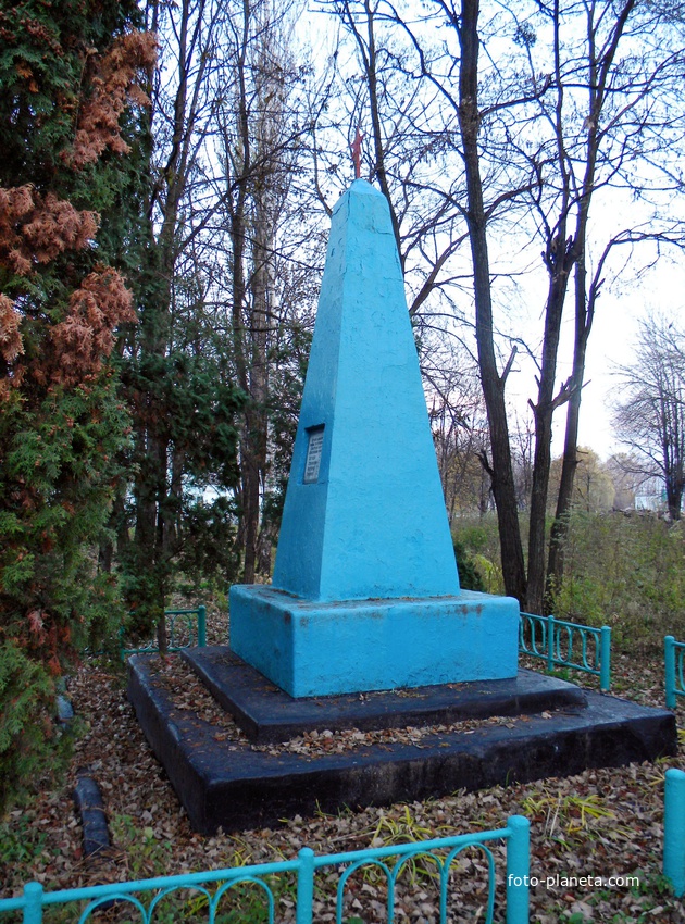 Братская могила красноармейцев села Ржевка