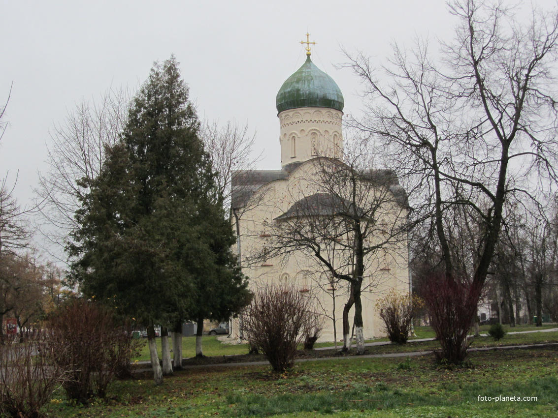 Церковь Федора Стратилата, другой ракурс