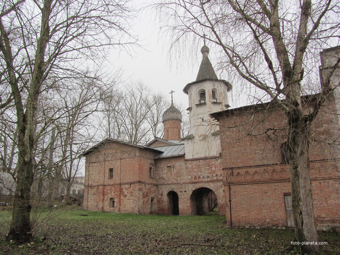 В. Новгород