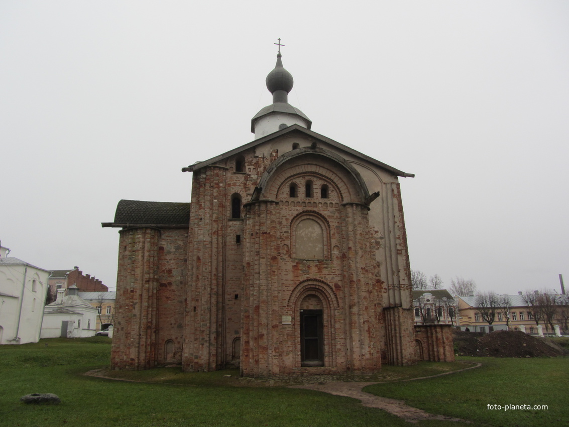Церковь Параскевы Пятницы на торгу 1207 г