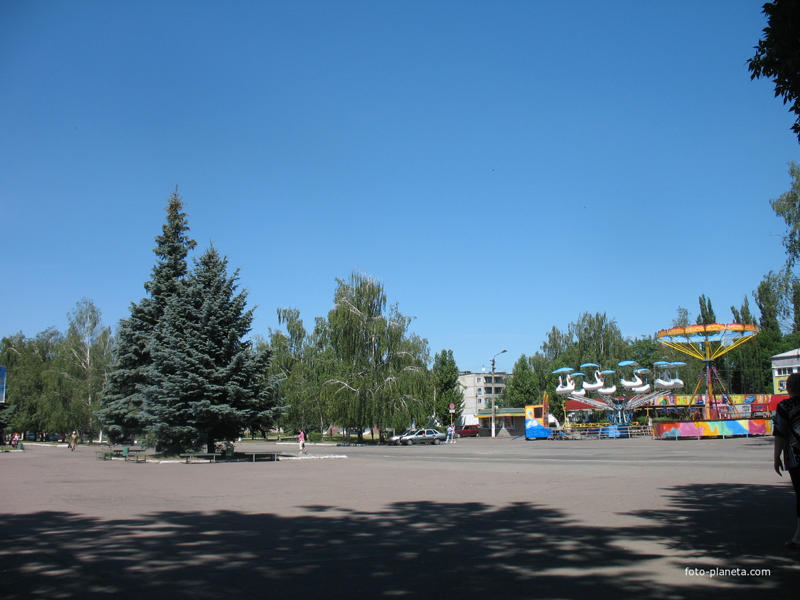Площадь перед ДК Шахтеров