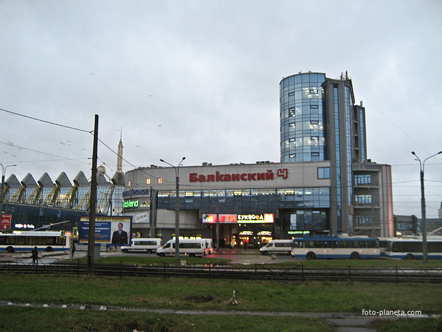 Метро балканская