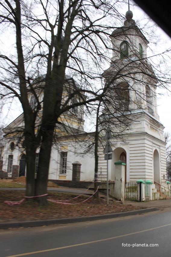 Петровское, церковь