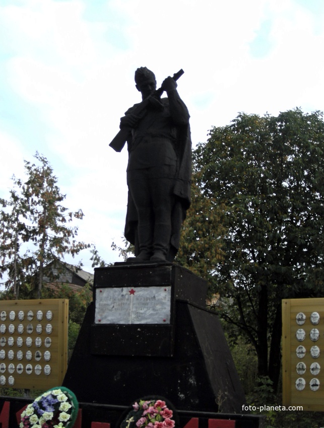 Памятник Воинской Славы в селе Ивица